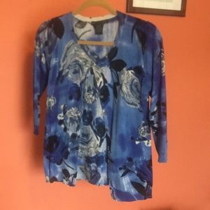 Grave Elements size small sweater floral design